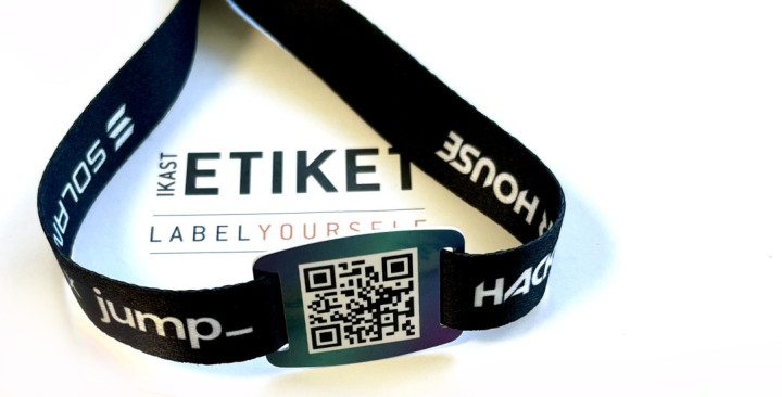 Polsband met barcode of QR code