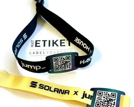 Polsband met barcode of QR code