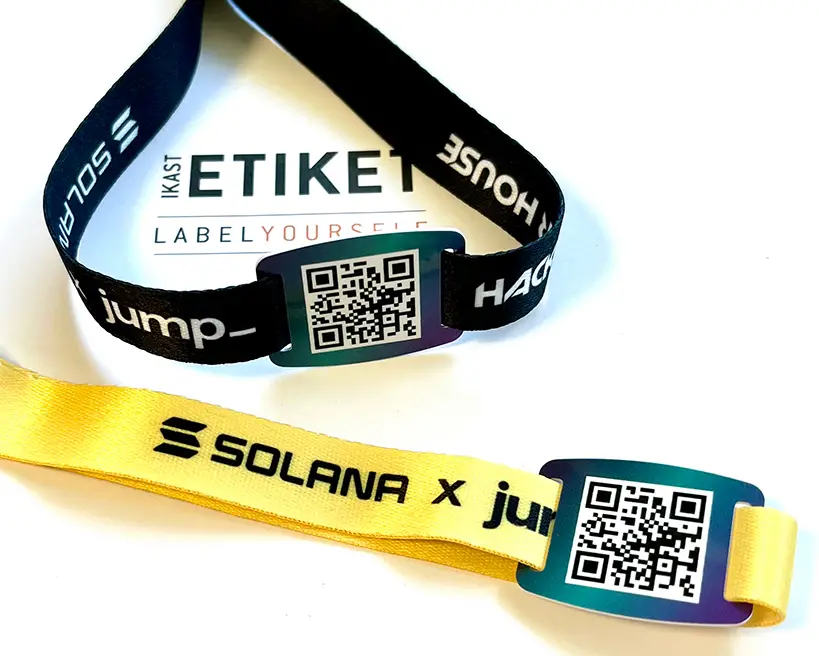 Polsband met barcode of QR code