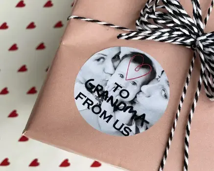 Maak uw eigen naar en van stickers