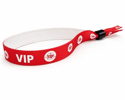 Rode VIP polsbandjes