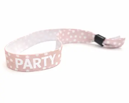 Roze polsbandjes met stippen