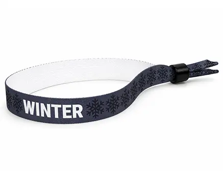 Donkere polsbandjes met sneeuwvlokken