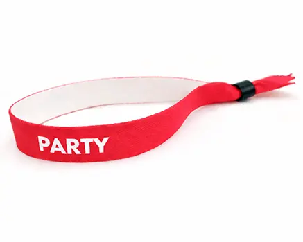 Rode polsbandjes